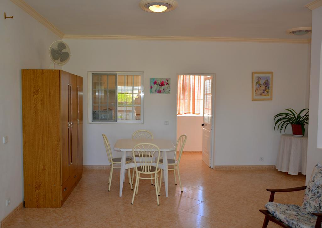 Villa Belinha - Guest House Quarteira Eksteriør billede