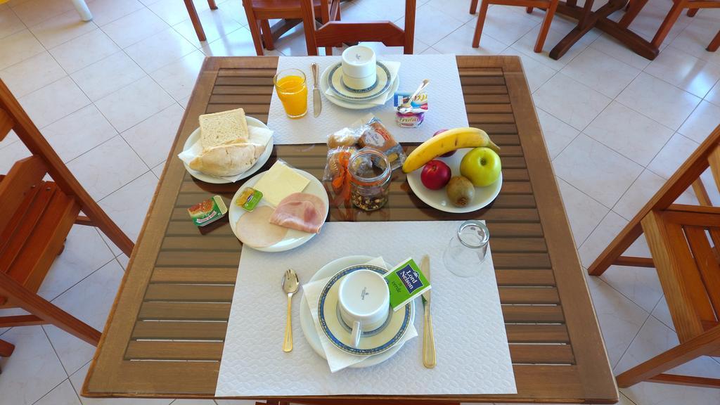Villa Belinha - Guest House Quarteira Eksteriør billede