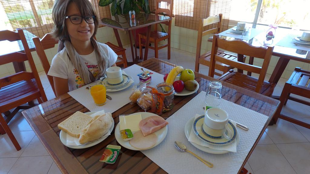 Villa Belinha - Guest House Quarteira Eksteriør billede