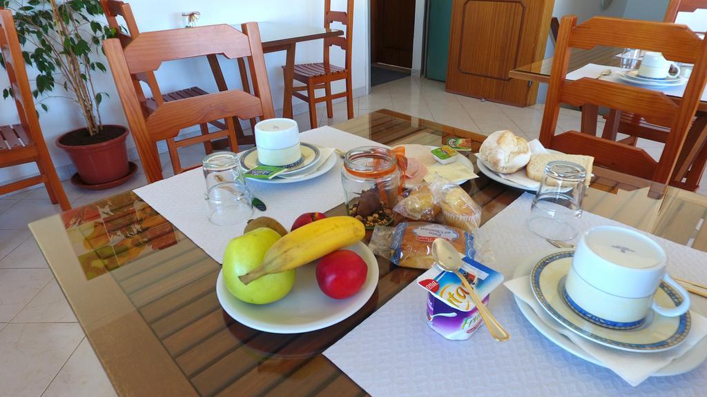 Villa Belinha - Guest House Quarteira Eksteriør billede